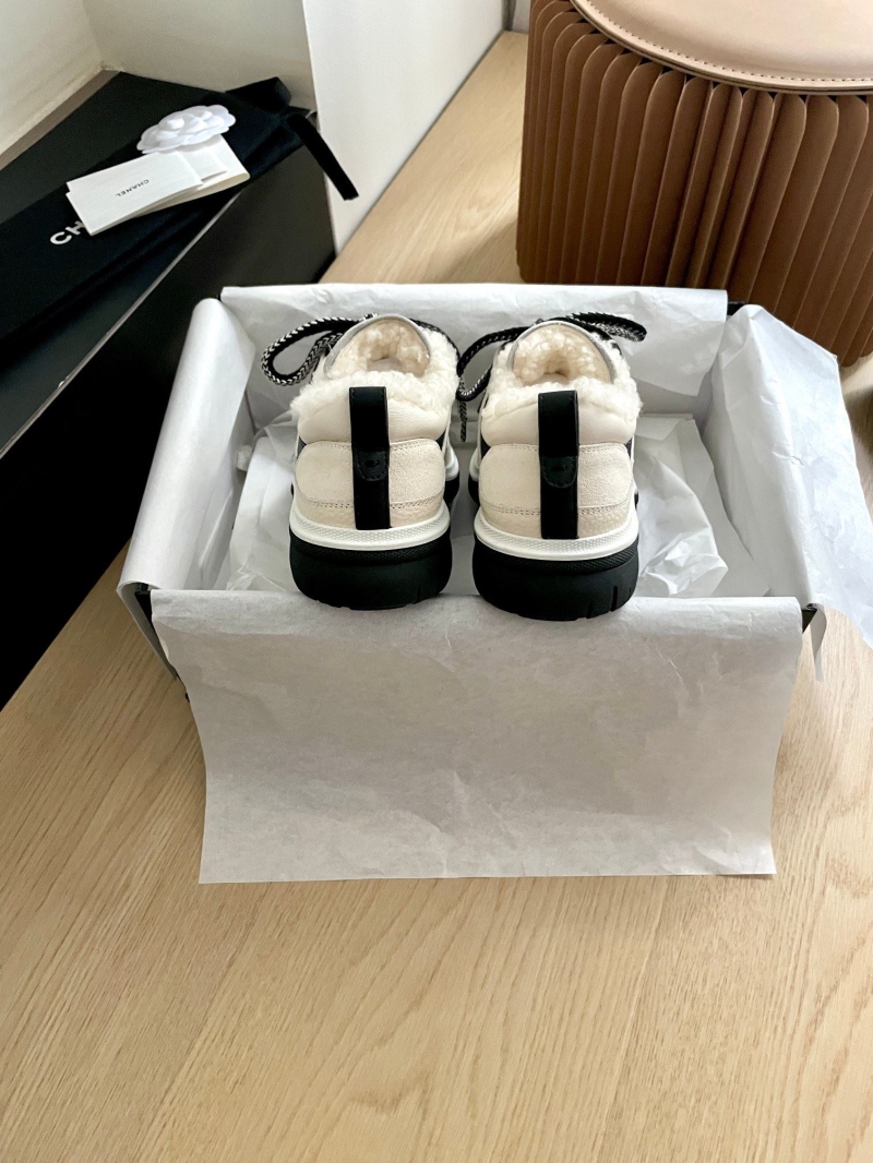 Ch**el sneakers